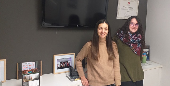 Amaia Cortés y Laura Chico, responsables del Departamento de Calidad de Logikaline